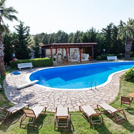 Marianna Villa *